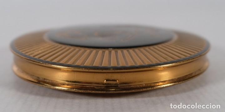 Antig&uuml;edades: Polvera en metal dorado - Foto 3