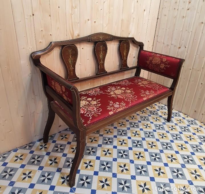 Antig&uuml;edades: SOFA DE CAOBA CON MARQUETERIA DE HUESO - Foto 3