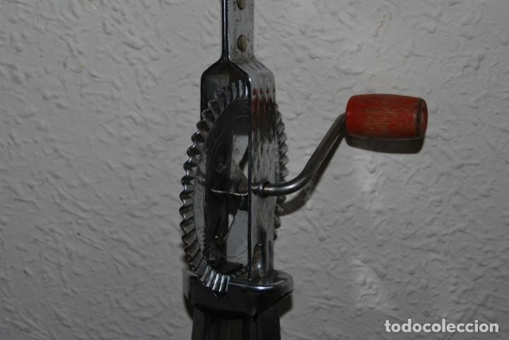 Antig&uuml;edades: BATIDOR MANUAL DE ACERO - INGLATERRA - Foto 3