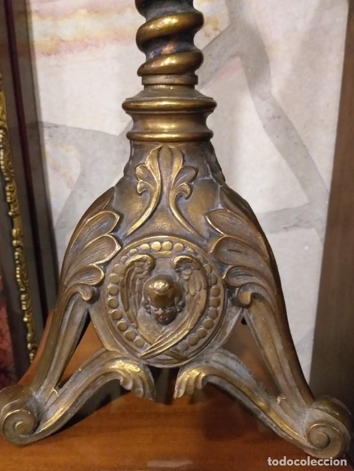 Antig&uuml;edades: CANDELABRO S XIX DE BRONCE NEOG&Oacute;TICO CON QUERUBINES - Foto 2