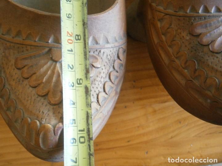 Antig&uuml;edades: ANTIGUO ZAPATO DE MADERA TALLADO - Foto 13