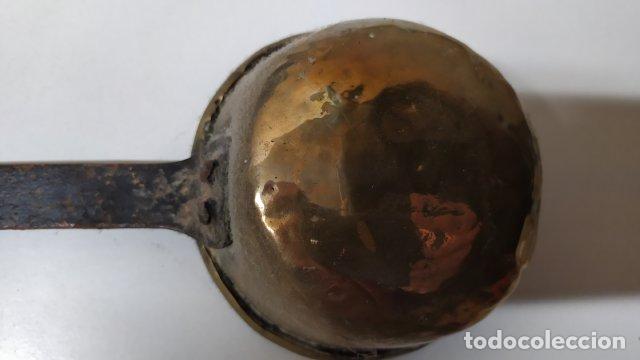 Antig&uuml;edades: ANTIGUO CAZO CUCHARON EN LATON Y FORJA - Foto 4