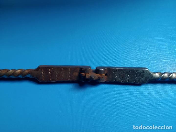 Antig&uuml;edades: CASCANUECES ANTIGUO - Foto 3