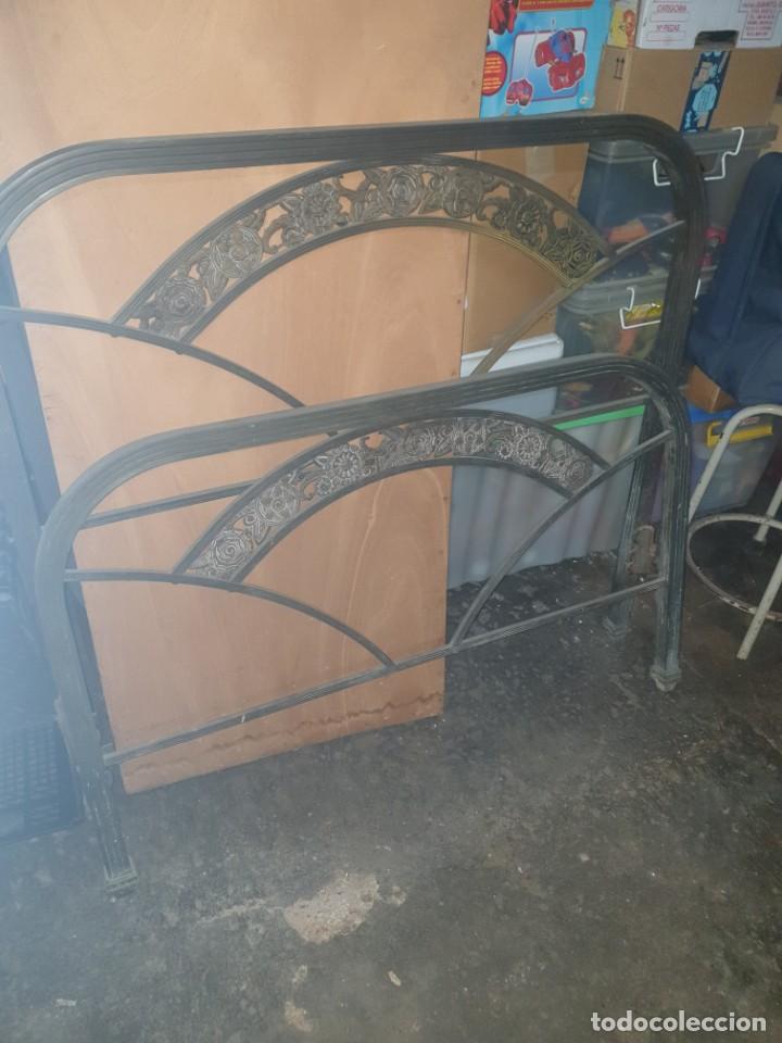 Antig&uuml;edades: CABEZAL CAMA METAL - Foto 1
