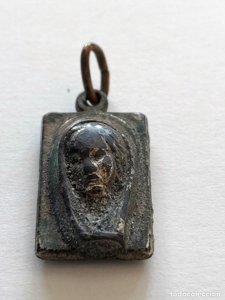 Antig&uuml;edades: Medalla Sagrado Corazon y Virgen - Foto 9