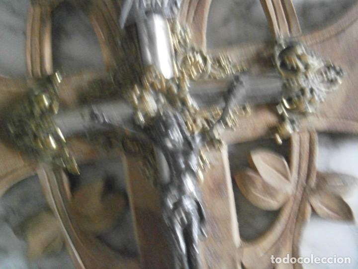 Antig&uuml;edades: CRUCIFIJO DE MADERA Y METAL - Foto 3