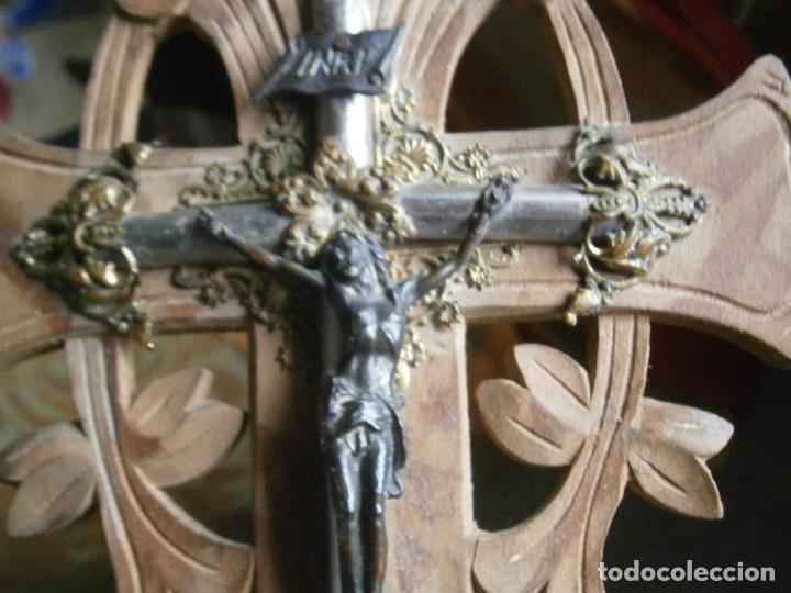 Antig&uuml;edades: CRUCIFIJO DE MADERA Y METAL - Foto 9