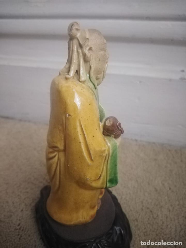 Antig&uuml;edades: Sabio chino en peana de madera - Foto 5