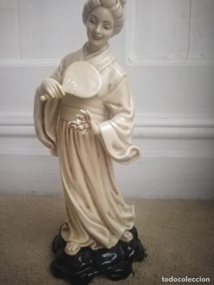 Antig&uuml;edades: Dama oriental con abanico - Foto 2