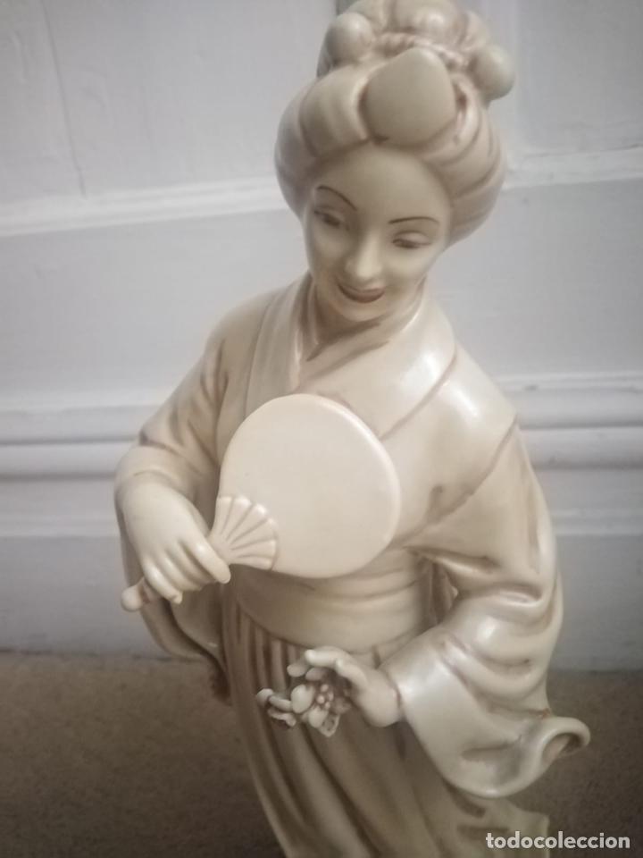 Antig&uuml;edades: Dama oriental con abanico - Foto 6