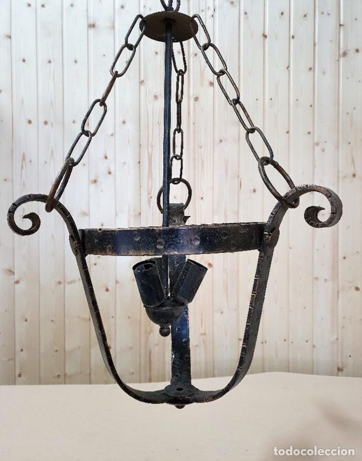 Antig&uuml;edades: LAMPARA DE FORJA TRES LUCES - Foto 1
