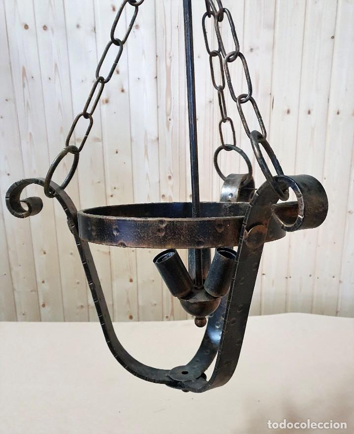 Antig&uuml;edades: LAMPARA DE FORJA TRES LUCES - Foto 2