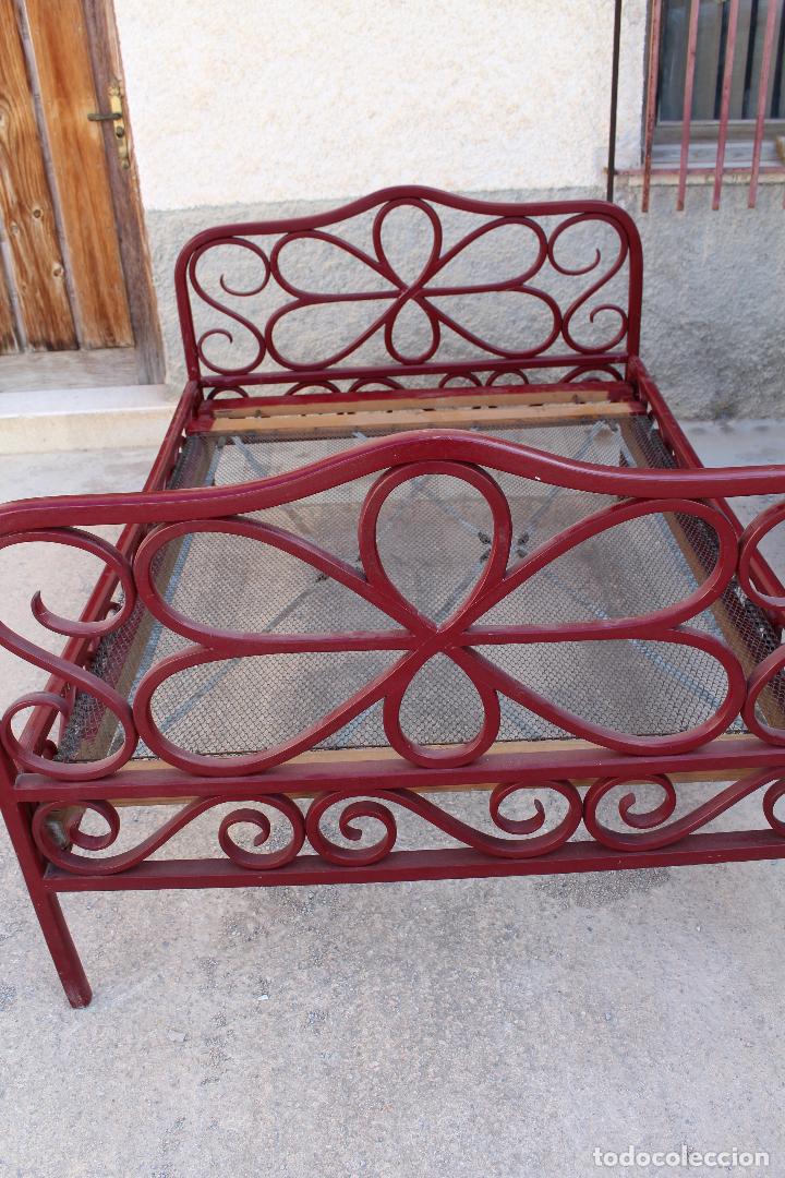 Antig&uuml;edades: antigua cama madera thonet - Foto 14