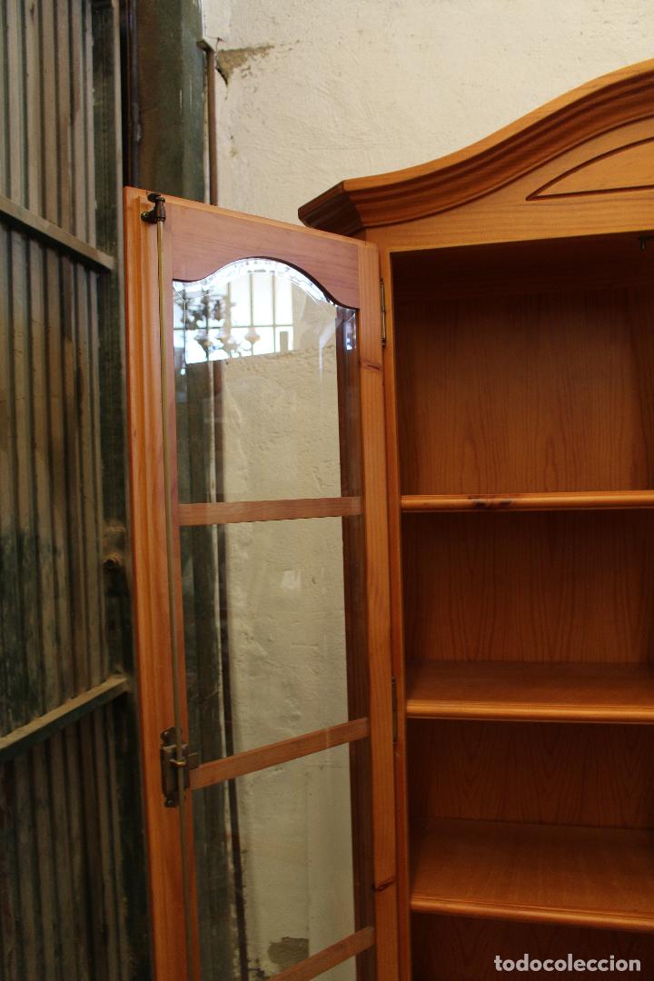 Antig&uuml;edades: vitrina de estilo provenzal - Foto 3