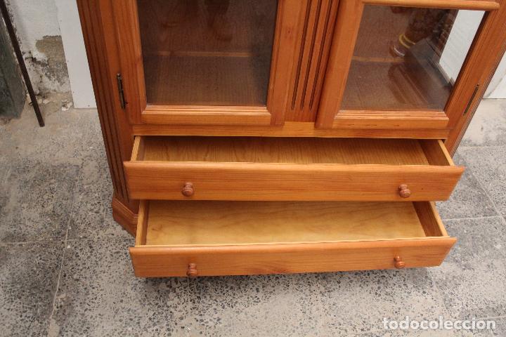 Antig&uuml;edades: vitrina de estilo provenzal - Foto 7