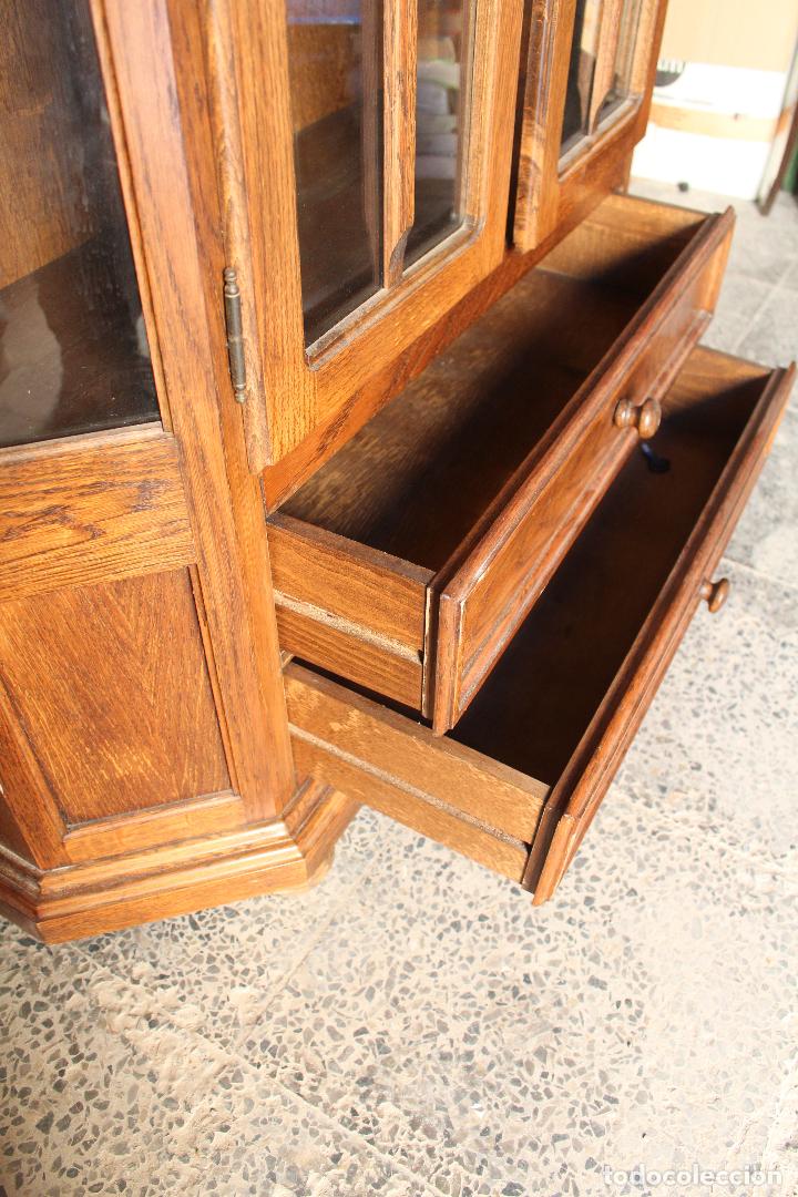 Antig&uuml;edades: vitrina en madera de roble - Foto 6