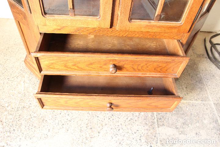 Antig&uuml;edades: vitrina en madera de roble - Foto 7