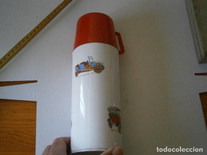 Oggetti Antichi: ANTIGUO TERMO VINTAGE, CON DIBUJOS DE COCHES, (BUEN ESTADO)