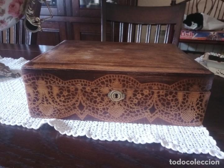 Antig&uuml;edades: Caja antigua pirografiada - Foto 5