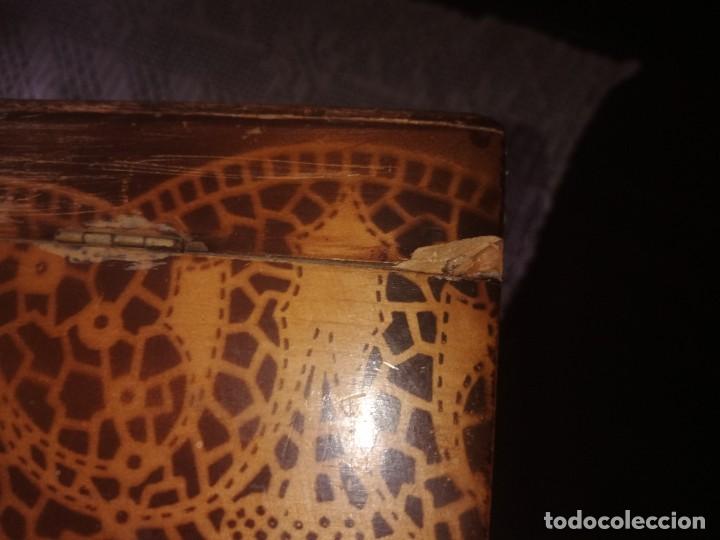 Antig&uuml;edades: Caja antigua pirografiada - Foto 6