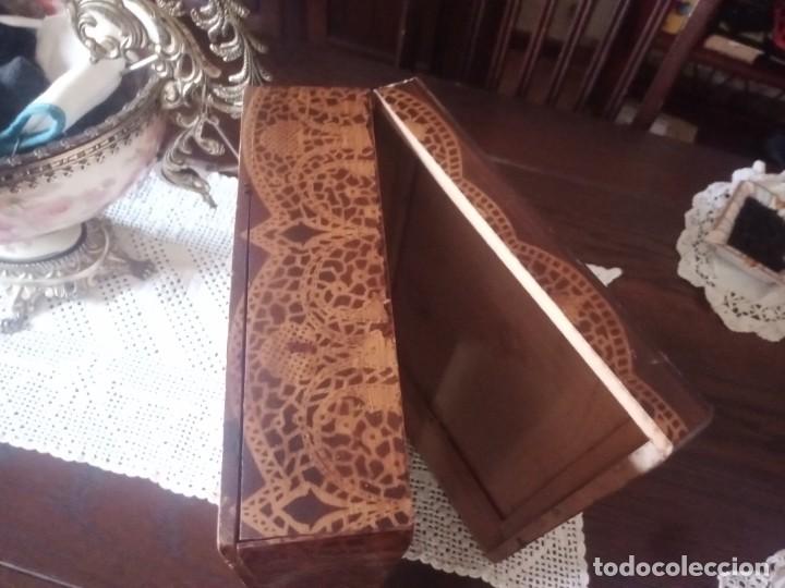Antig&uuml;edades: Caja antigua pirografiada - Foto 8