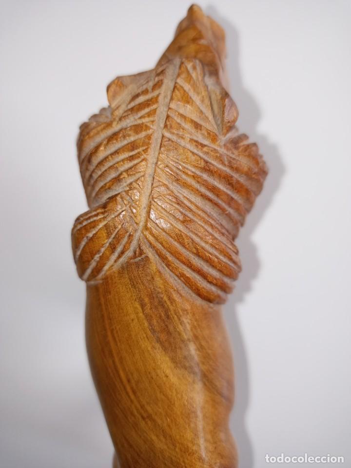 Antig&uuml;edades: Escultura de le&oacute;n en madera - Foto 6