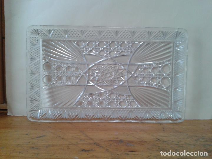 Antig&uuml;edades: Bandeja de cristal rectangular, firmada.- J LLige y Cia Barcelona.
