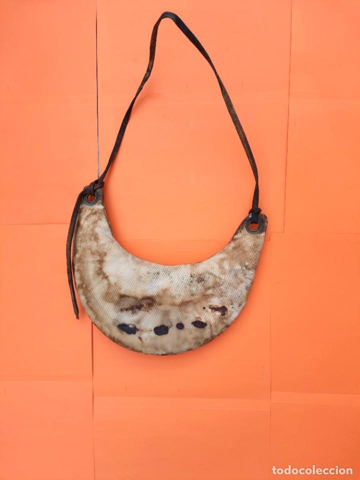 Antig&uuml;edades: COLLAR DE MULA O BURRO - Foto 2