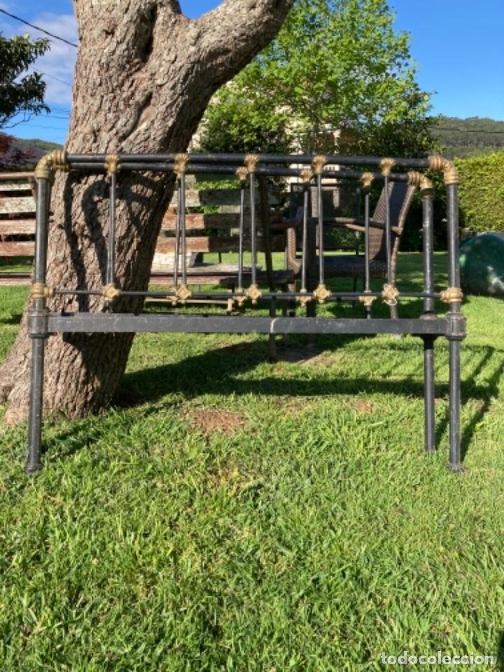 Antig&uuml;edades: ANTIGUA CAMA HIERRO. 105 cm. - Foto 1