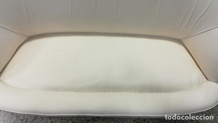 Antig&uuml;edades: SOFA ISABELINO BLANCO DE DOS PLAZAS - Foto 3