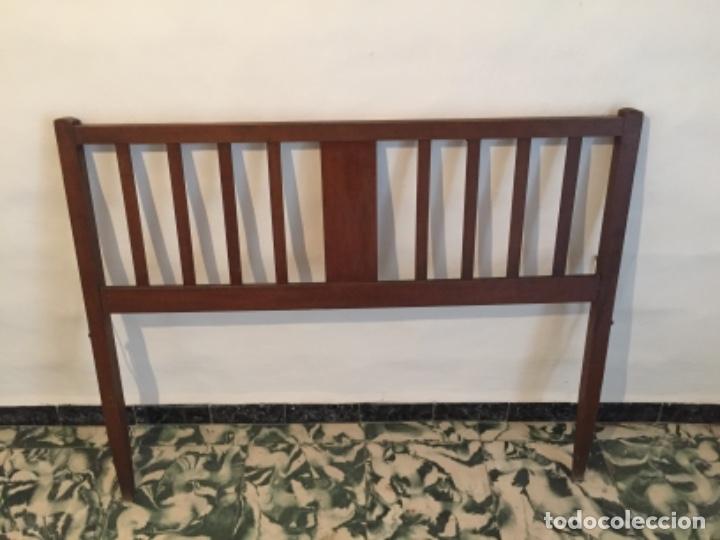 Antig&uuml;edades: Cabecero y piecero antiguo en madera de 110cm - Foto 4