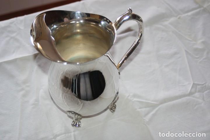Antig&uuml;edades: JARRA / JOFAINA METAL PLATEADO - Foto 2