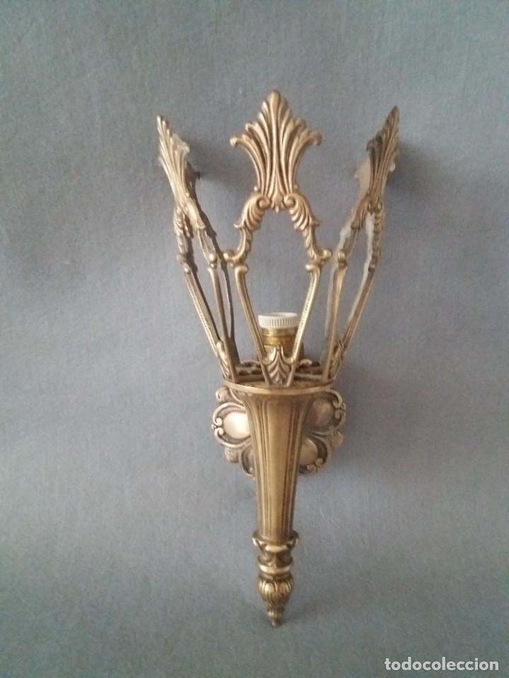 Antig&uuml;edades: aplique antiguo de bronce y laton - Foto 1