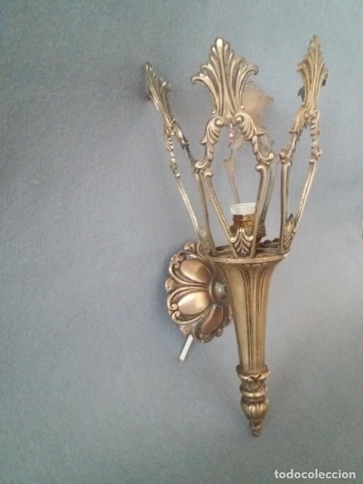 Antig&uuml;edades: aplique antiguo de bronce y laton - Foto 3