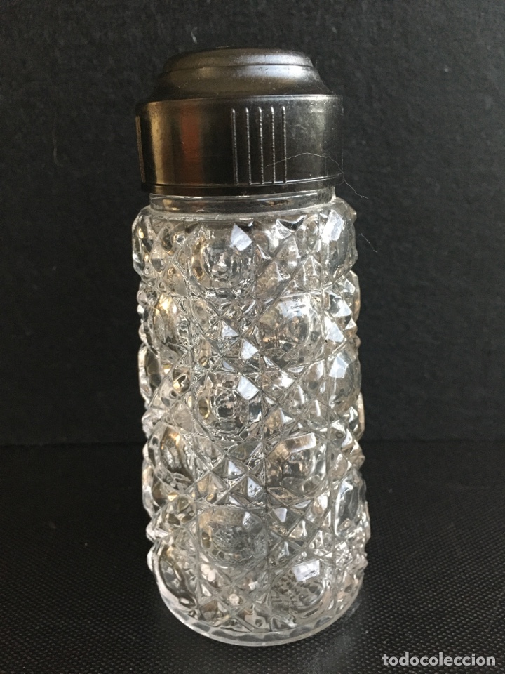 Antig&uuml;edades: Especiero, salero vidrio prensado tapa baquelita