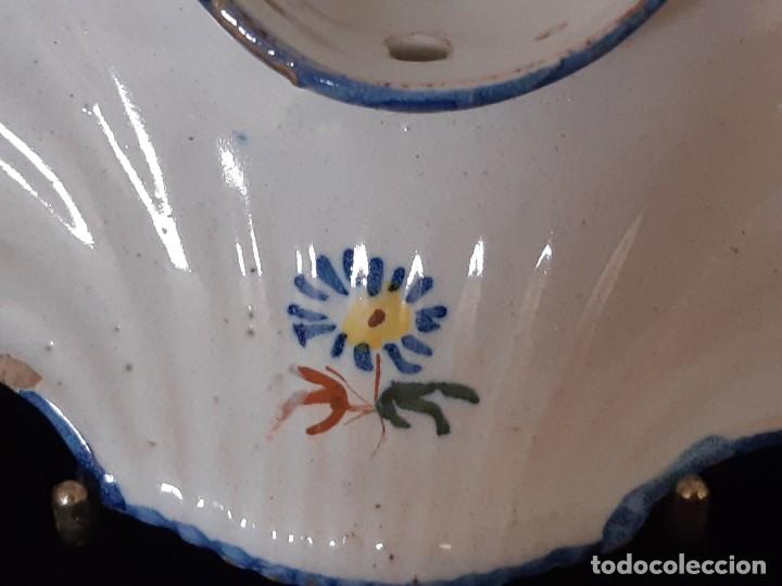 Antigüedades: Mancerina de cerámica. Policromada. Serie florecita. AfFrmada. Alcora. Siglo XVIII. - Foto 4 - 254892750