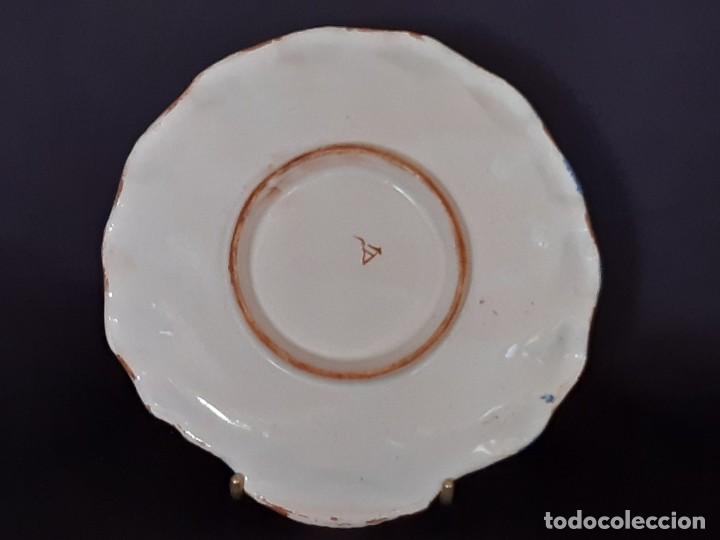 Antigüedades: Mancerina de cerámica. Policromada. Serie florecita. AfFrmada. Alcora. Siglo XVIII. - Foto 9 - 254892750
