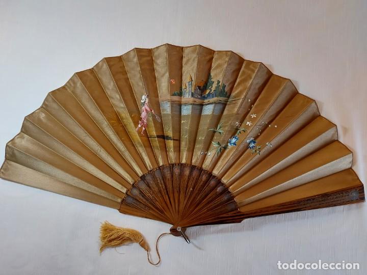 Antig&uuml;edades: Abanico de seda y madera labrada. Philippus 1744 - Foto 1