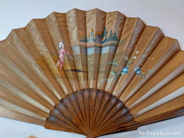 Antig&uuml;edades: Abanico de seda y madera labrada. Philippus 1744 - Foto 3