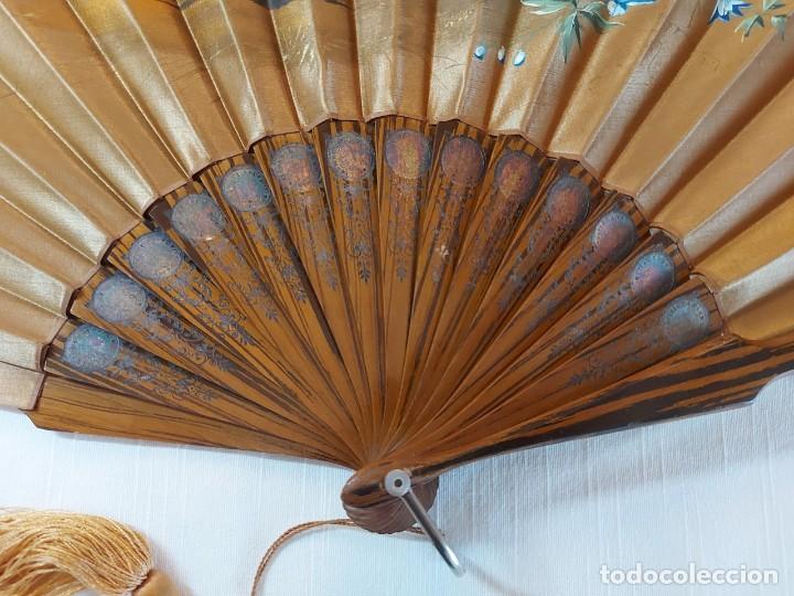 Antig&uuml;edades: Abanico de seda y madera labrada. Philippus 1744 - Foto 4