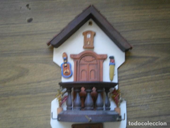 Antiques: COLGADOR DE ESCAYOLA Y MADERA, COLOMBIA. A&Ntilde;OS 70/80