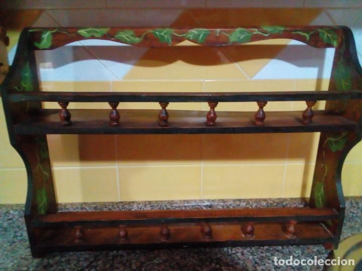 Antig&uuml;edades: BONITA ESTANTERIA DE MADERA - Foto 6