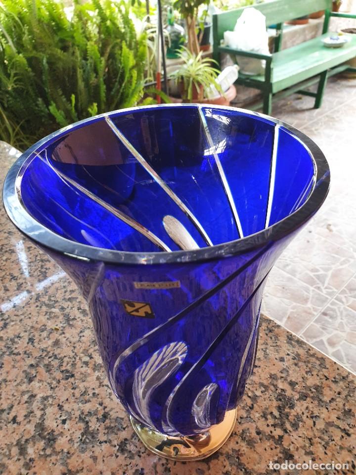 Antig&uuml;edades: Precioso jarron con base de plata - Foto 2