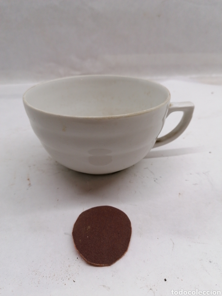Antig&uuml;edades: Taz&oacute;n de porcelana - Foto 1