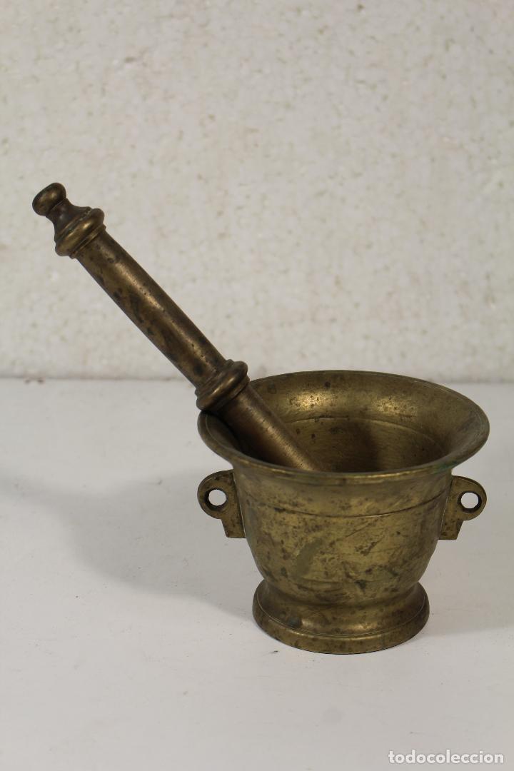 Antig&uuml;edades: antiguo almirez y maza de bronce - Foto 2