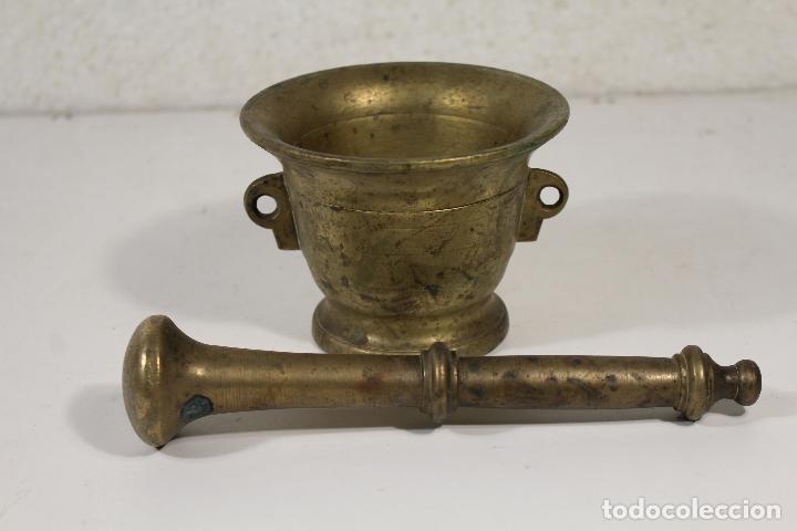 Antig&uuml;edades: antiguo almirez y maza de bronce - Foto 1