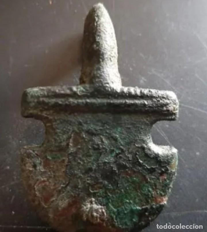Antigüedades: Hebilla visigoda, aguja de enganche - Foto 3 - 255924810