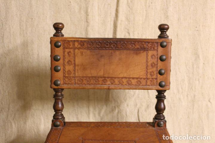 Antigüedades: silla pequeña de cuero - Foto 6 - 256150325