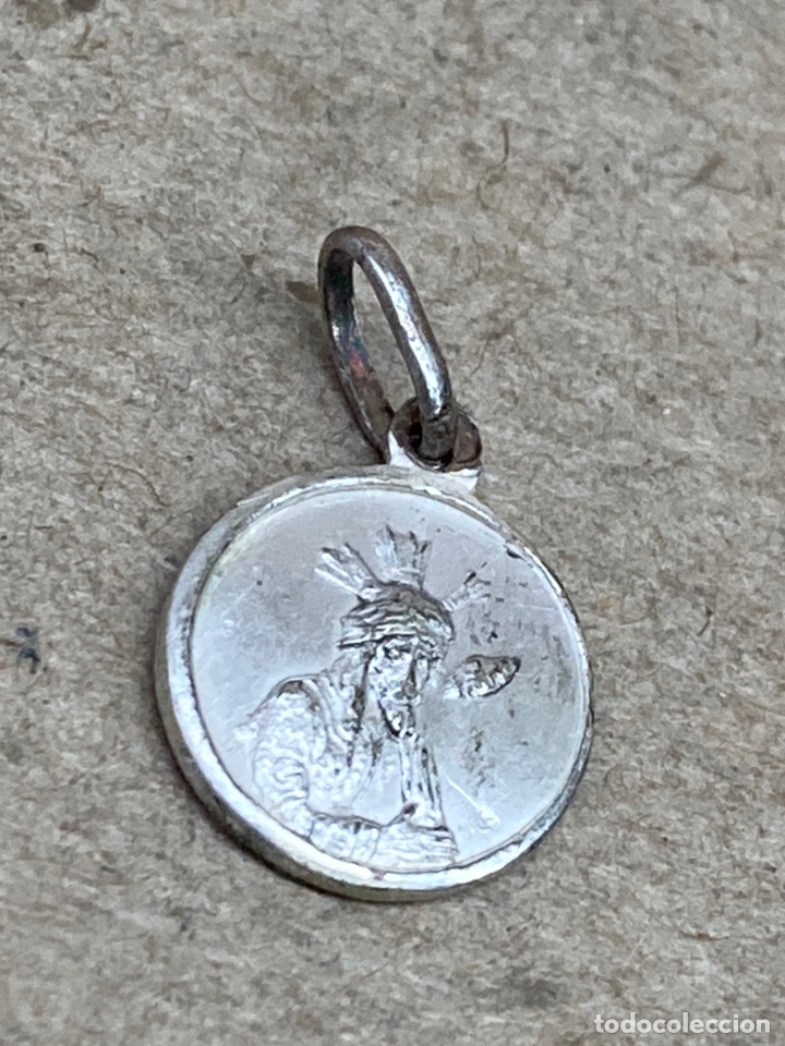 Antig&uuml;edades: Colgante de plata religioso - Foto 1