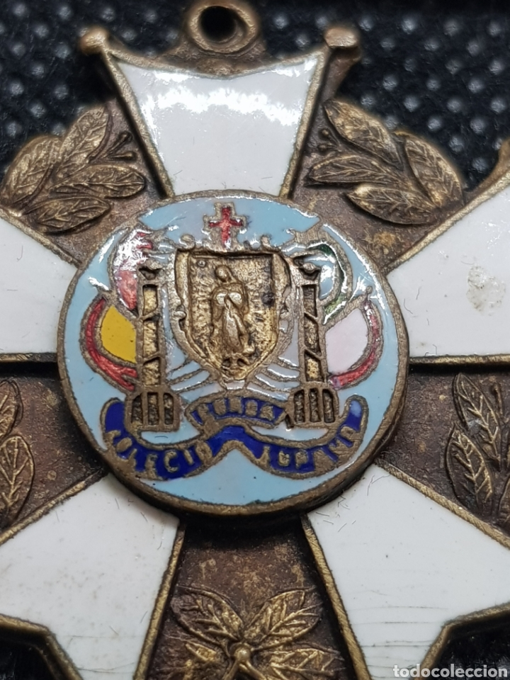 Antig&uuml;edades: Medalla religiosa con esmaltes - Foto 1